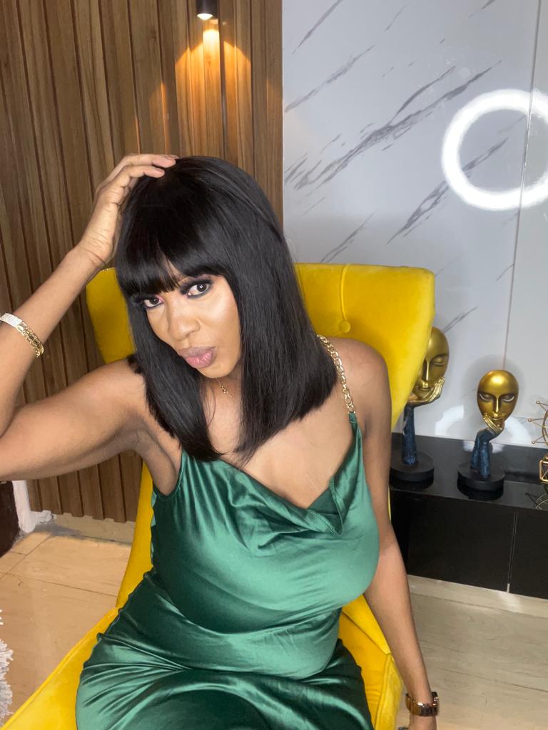 Wig Nadia Fringe