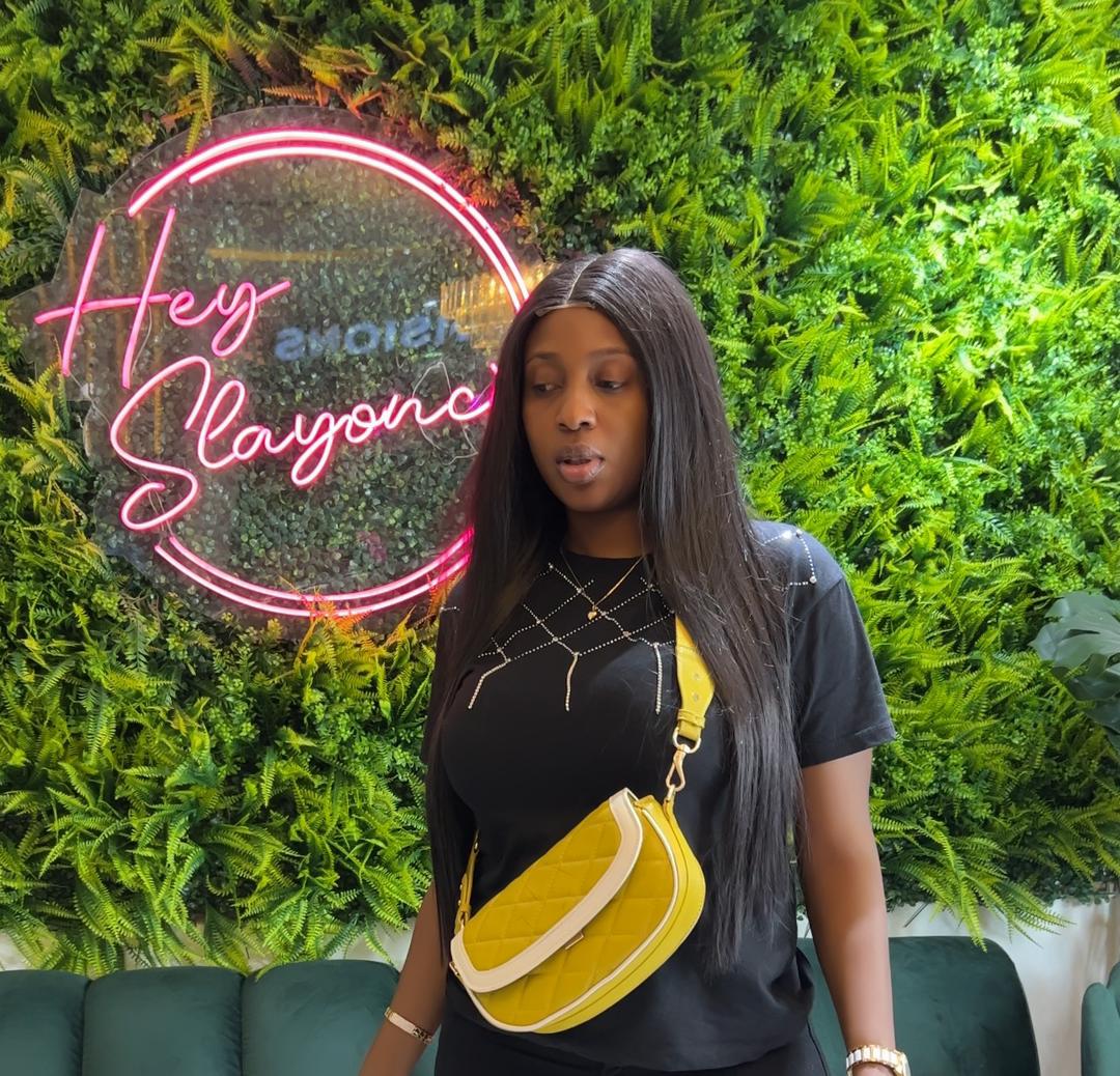 Wig Yolanda Black